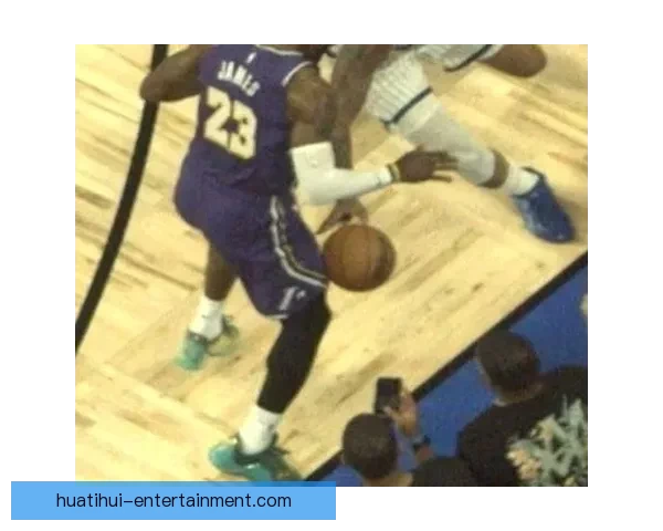 湖人魔术赛后裁判报告确认关键判罚球权最终归湖人