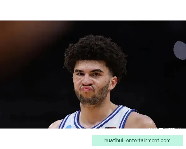 布泽尔状元呼声高大一数据压制弗拉格名嘴担忧适应NBA能力 布泽尔状元呼声高大一数据压制弗拉格名嘴担忧适应NBA能力